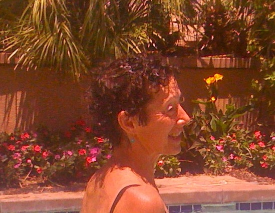 Image : Nancy in tropical pool 